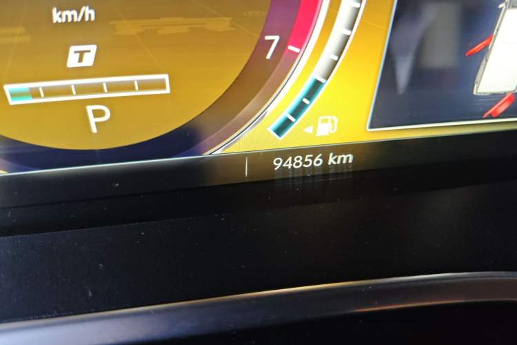 Used BAIC Off-Road BJ40 2018 2.3T Automatic Four-Wheel Drive Ring of the Tower Champion Edition China V Emission Standard Odometer Close Up