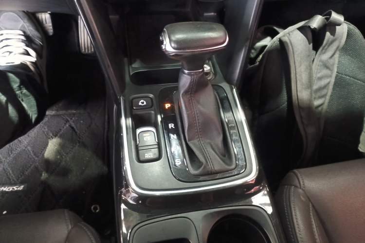 Used GAC Trumpchi GS4 2018 235T Automatic Two-Wheel Drive Elite Edition Gear Lever