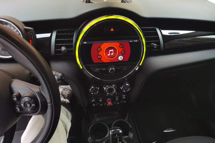 Used MINI 2018 1.5T COOPER Classic Edition Five-Door Version
