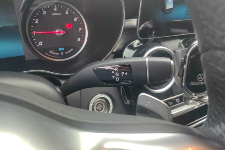 Used Mercedes-Benz C-Class 2019 C 260 Sport Edition Gear Lever