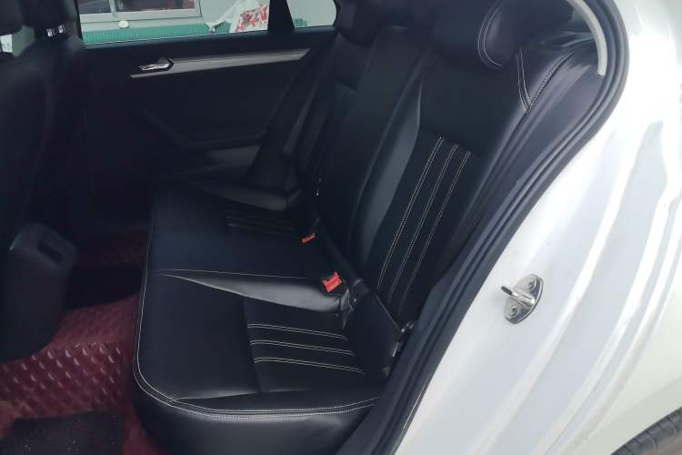 Used Volkswagen Lamando 2019 230TSI DSG Fashion Edition China VI
