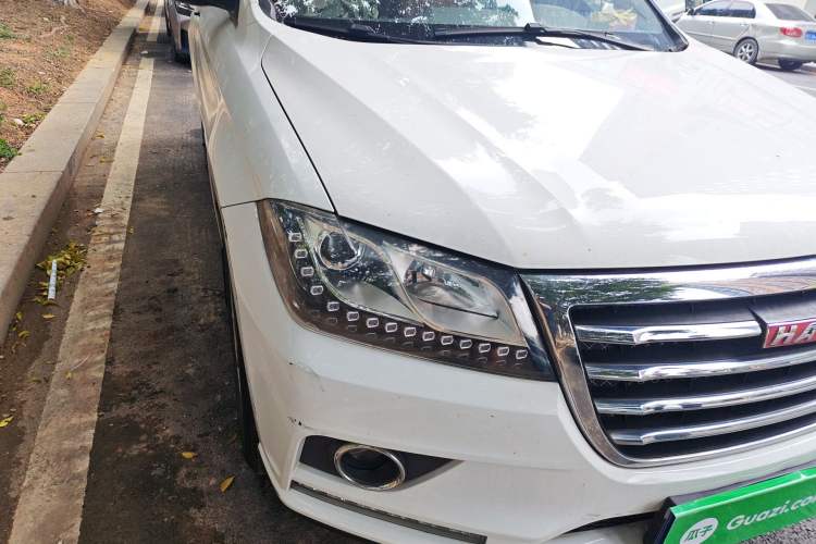Used Haval H2 2015 1.5T Automatic Two-Wheel Drive Elite Edition Right Front Headlight