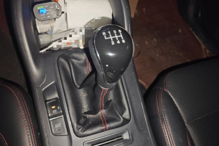 Used CHANGAN CS75 2016 2.0L Manual Luxury Version China V Standard Gear Lever