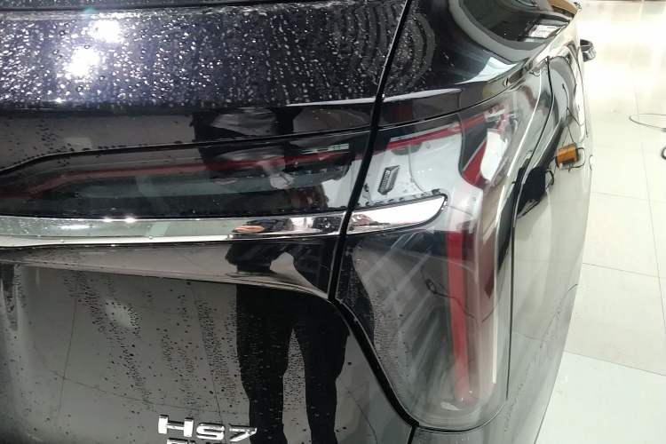 Used Hongqi HS7 PHEV 2024 2.0T PHEV Four-Wheel Drive Flagship Edition 7 Seats
