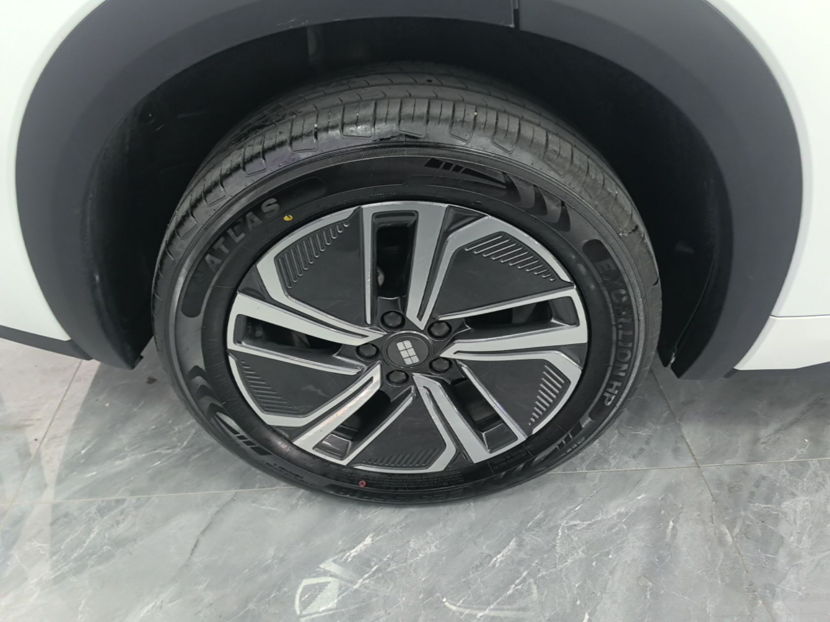 Geely Galaxy Xingjian 7 EM-i 2025 55 km Launch Edition — снимка 11