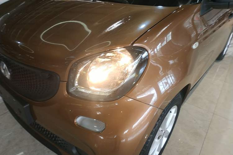 Used smart forfour 2016 1.0L 52 kW Dynamic Edition
