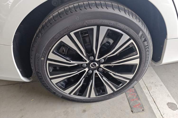 Used Volvo S60 2025 B4 Zhiyuan Luxury Edition