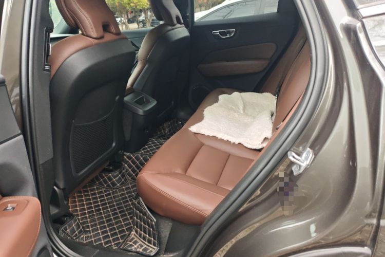 Used Volvo XC60 2022 B5 4x4 Smart Luxury Edition