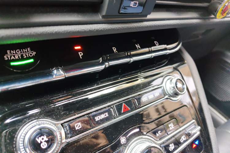 Used Lincoln Corsair 2020 2.0T Two-Wheel Drive Luxury Edition