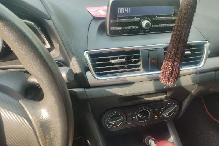 Used Mazda Mazda 3 Axela 2016 Sedan 1.5L Automatic Comfort Model
