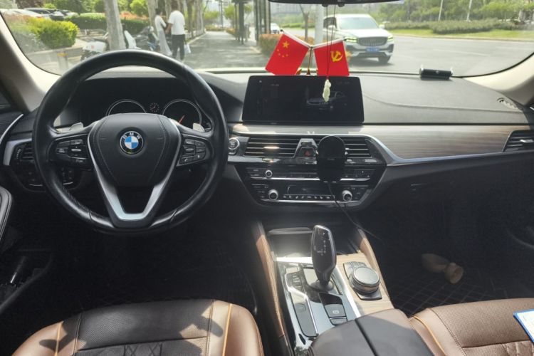 Used BMW 5 Series 2018 530Li Luxury Edition Premium Package Center Console