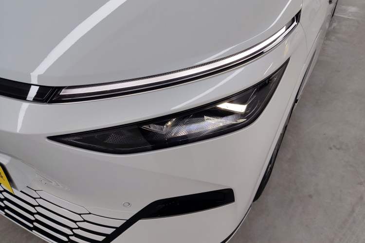 Used XPeng X9 2024 640 All-Wheel Drive High-Performance Max
