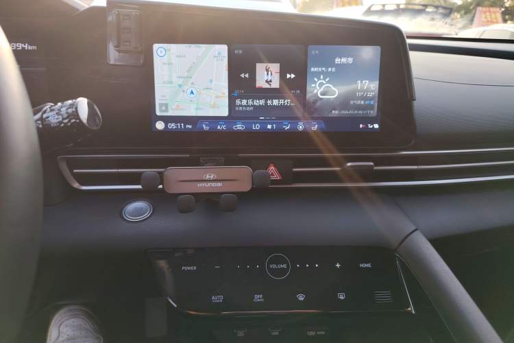 Used Hyundai Elantra 2021 1.5L CVT LUX Prestige Edition
