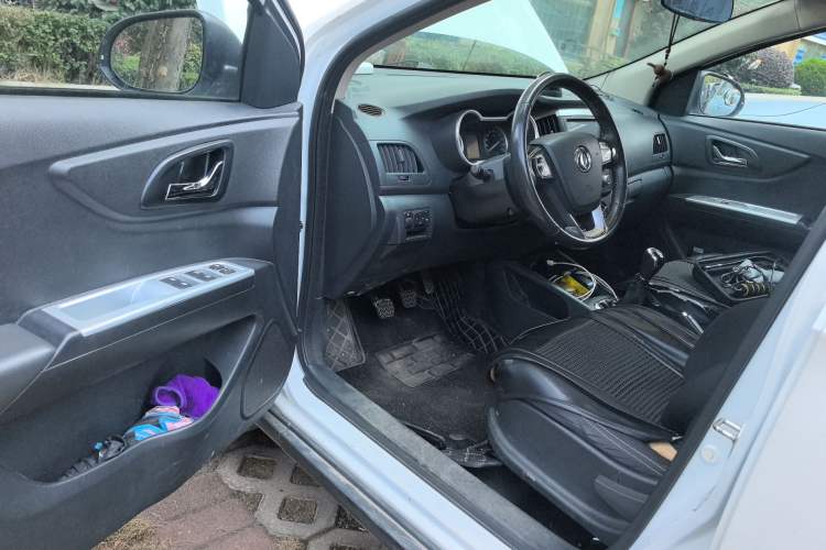 Used Dongfeng Aeolus AX3 2016 1.5L Manual ZhiKu Model