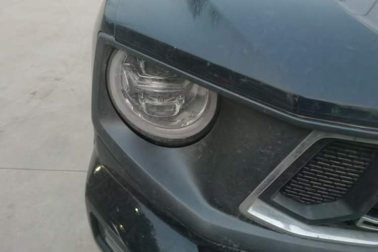 Used Haval H Dog 2023 1.5T Two-Wheel Drive Chao Ye Version Plus Right Front Headlight