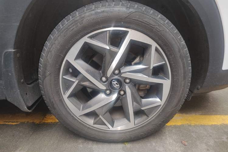 Used Hyundai Tucson 2020 280TGDi Two-Wheel-Drive GLS Smart Connectivity Version China VI Standard
