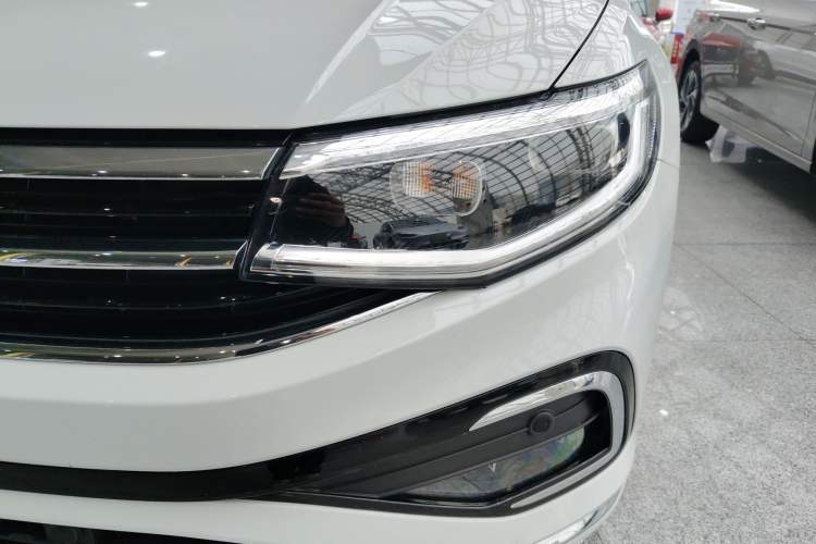 Used Volkswagen Bora 2023 300TSI DSG Prestige Edition
