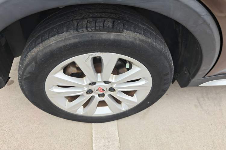 Used Roewe RX5 2016 20T Two-Wheel Drive Automatic Flagship Edition Right Rear Wheel Hub