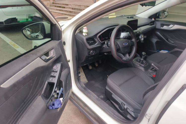 Used Ford Focus 2019 Sedan 1.5L Manual FENGYUE Model China V Emission Standard