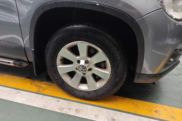 Used Volkswagen Tiguan 2010 1.8 TSI Automatic Two-Wheel Drive Urban Edition Right Front Wheel Hub