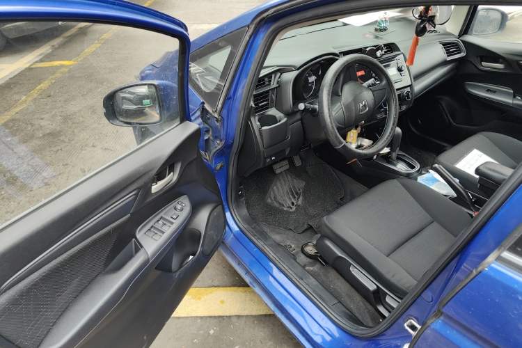 Used Honda Fit 2016 1.5L LXS CVT Comfort Sunroof Version
