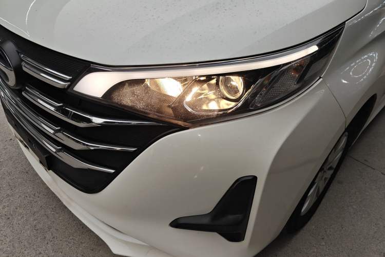 Used GAC Trumpchi M6 2021 270T DCT Elite Edition (7-seater) Left Front Headlight