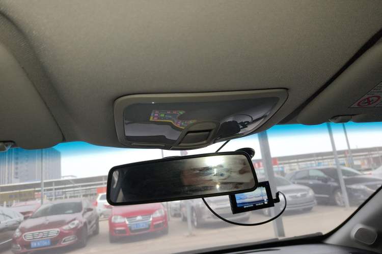 Used Roewe 360 2015 1.5L Automatic Luxury Edition
