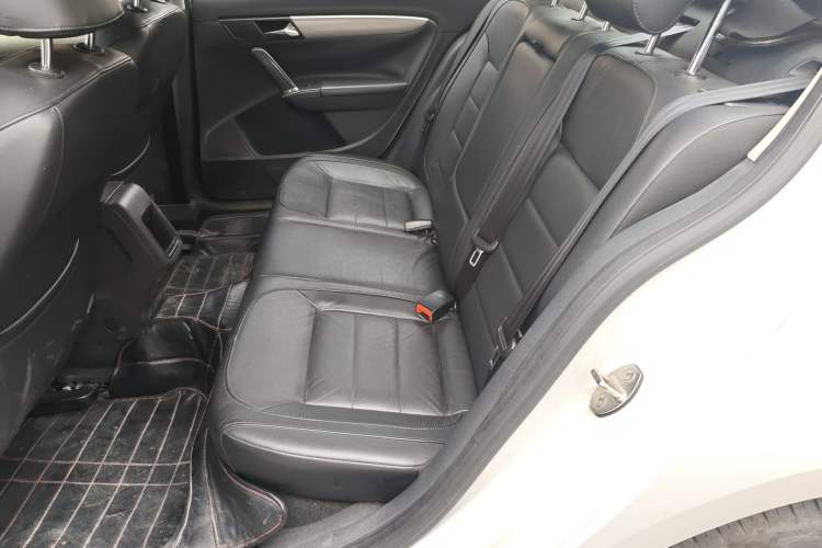 Used Volkswagen Lavida 2013 1.6L Automatic Comfort Edition Left Rear Seat