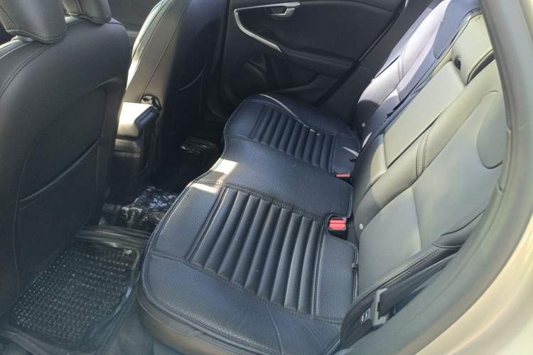 Used Volvo V40 2017 T3 Zhiyi Edition