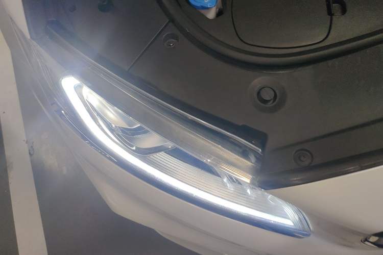 Used Geely Auto Emgrand GT New Energy 2021 1.5T ePro Elite Edition Right Front Headlight