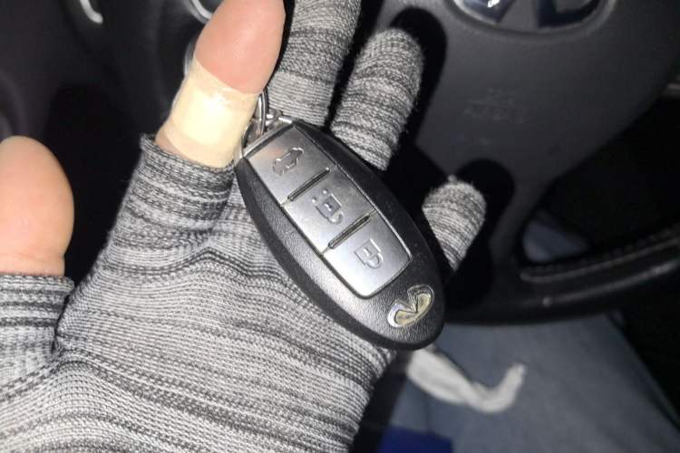 Used Infiniti Q50L 2016 2.0T Comfort Edition Vehicle Key