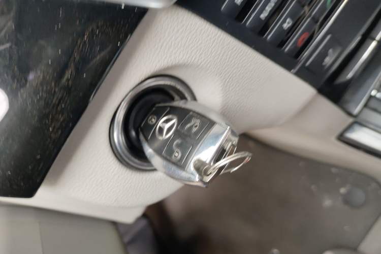 Used Mercedes-Benz E-Class 2010 E 200 CGI Elegant Model Vehicle Key