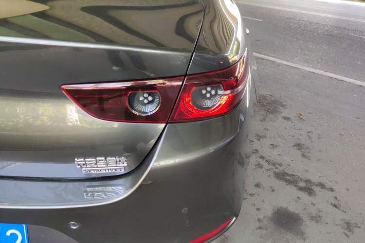 Used Mazda 3 Axela 2021 2.0L Automatic Zhiya Edition Right Rear Taillight