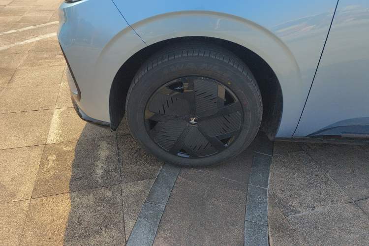 Used ARCFOX T1 2025 Model 425 PRO