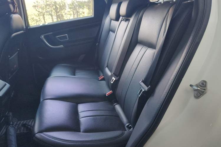 Used Land Rover Discovery Sport 2018 240 PS SE Version Left Rear Seat