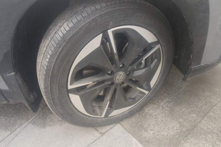 Used Toyota BZ 3X 2025 520 Pro+ Right Front Wheel Hub