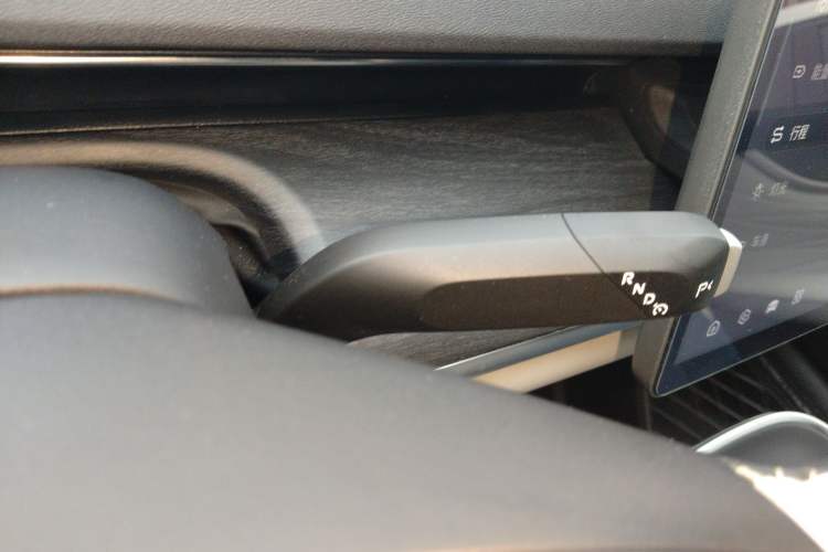 Used CHANGAN NEVO A07 2025 Pure Electric "True Fragrance" Edition 625 Flagship Model Gear Lever