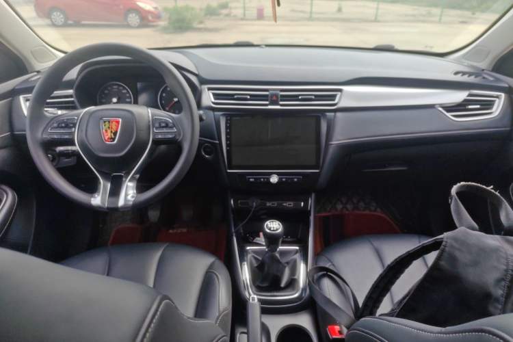 Used Roewe i5 2020 1.5L Manual 4G Connect Leehao Flagship Edition Center Console