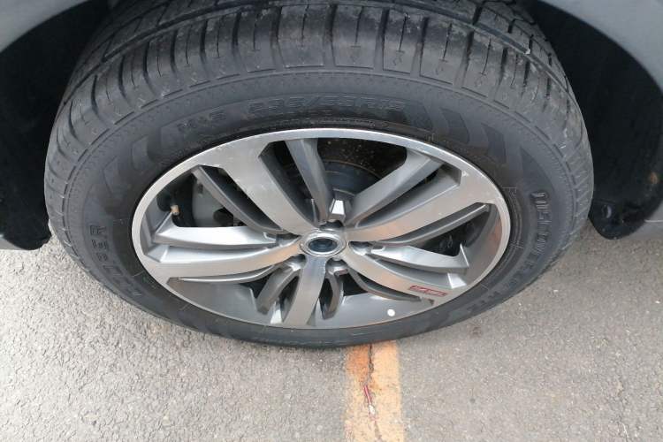 Used Haval H6 2017 Red-Label 2.0T Automatic Two-Wheel Drive Leading Edition Left Front Wheel Hub