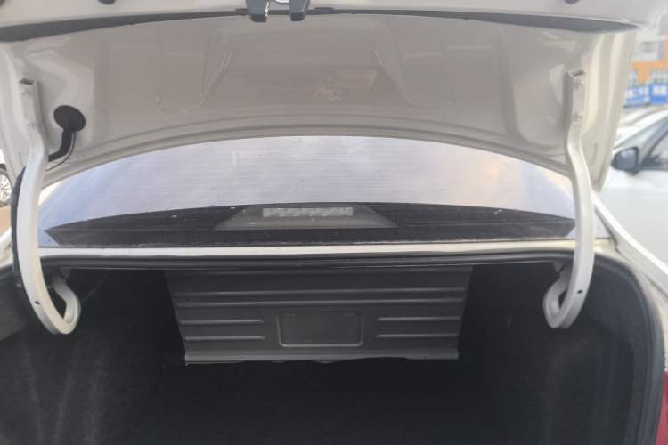 Used Volkswagen Santana 2019 1.5L Manual Fashion Edition China VI Standard Trunk