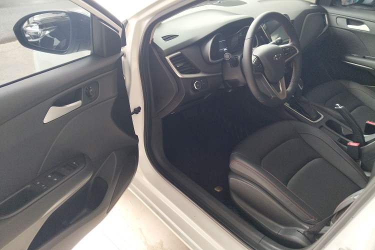 Used Chevrolet Monza 2020 Light Hybrid Redline 320T Dual-Clutch Joyful Edition
