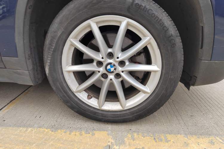 Used BMW X1 2016 sDrive18Li Fashion Model Right Front Wheel Hub