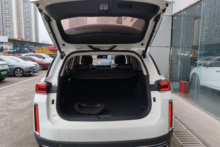 Used Bestune T99 2020 20TD Automatic Premium Edition Trunk