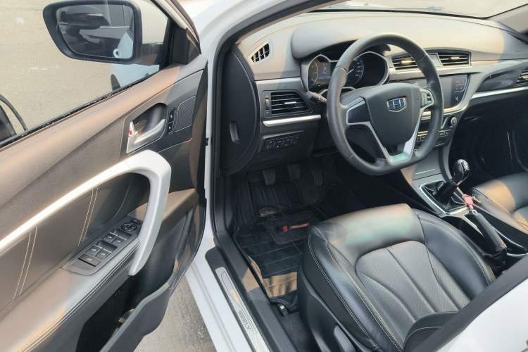 Used Geely Auto Emgrand 2017 Sedan Million Edition 1.5L Manual - Upward Version Driver Seat