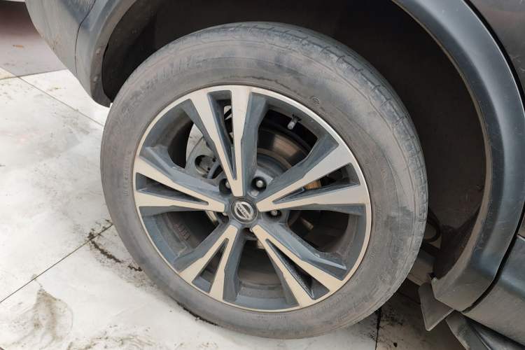 Used Nissan Qashqai 2019 2.0L CVT Luxury Edition Exterior 5