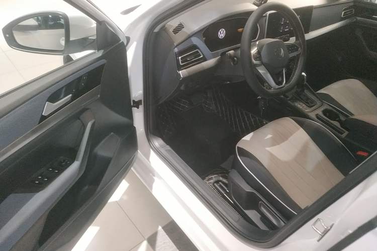 Used Volkswagen Lavida 2023 1.5L Automatic De Yi Edition