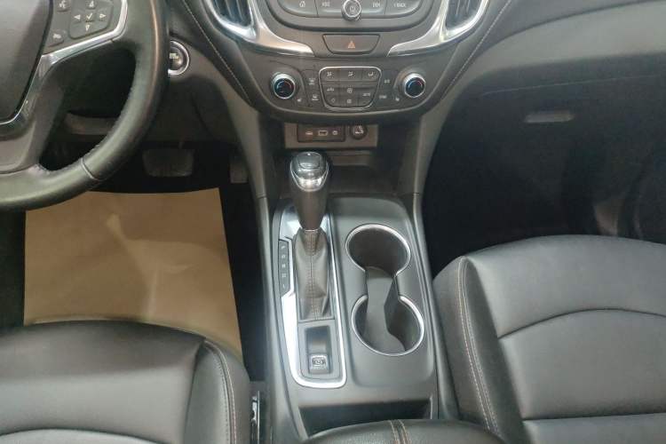 Used Chevrolet Equinox 2019 535T Automatic YuJie Edition China V Standard Gear Lever