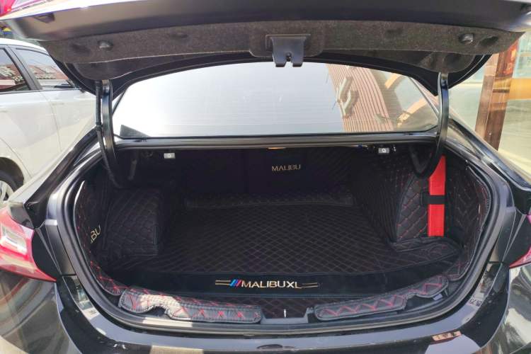 Used Chevrolet Malibu XL 2022 535T Automatic Sport Edition Trunk