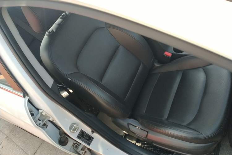 Used Hyundai Elantra (6th Generation / Lingdong) 2016 1.6L Automatic ZhiXuan – Elite Version