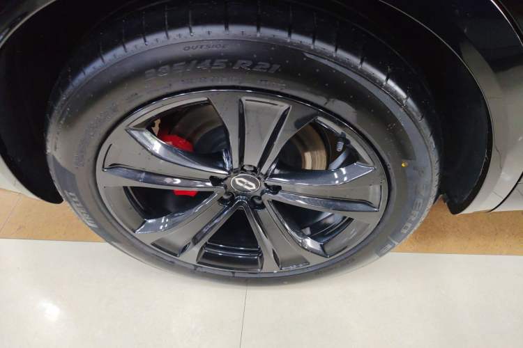 Used Hima AITO M7 2026 Model Range-Extending Ultra All-Wheel Drive 6-Seater Version Right Rear Wheel Hub